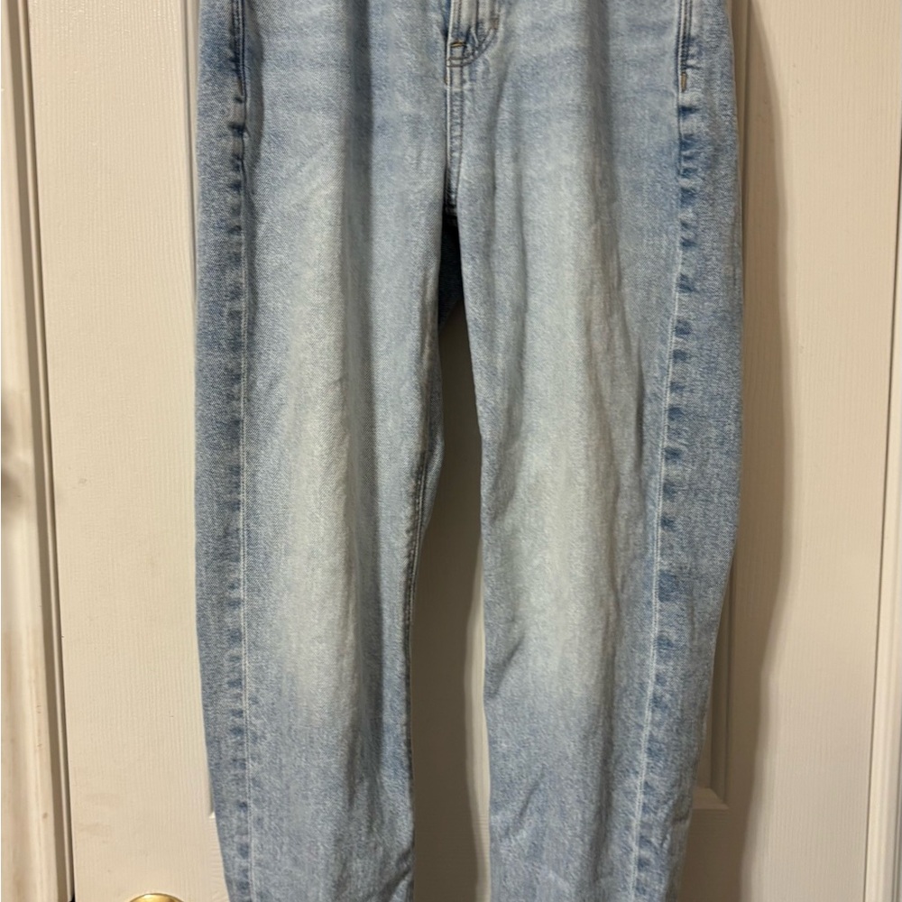 American Eagle Outfitters Light Blue Straight Leg Jeans